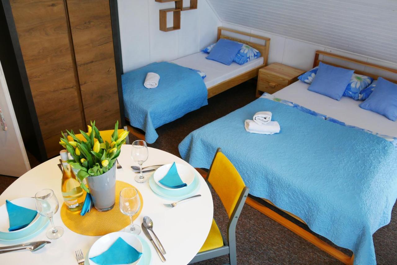 Apartamenty I Mieszkania Wakacyjne Chalupy Ngoại thất bức ảnh